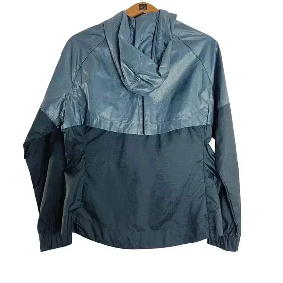 Nike Grey Women's Windbreaker Running Jacket Athletic Athleisure Workout Size M - Picture 4 of 7